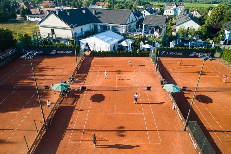 Hotel Restauracja Tenis Kortowo Poznań Exterior foto