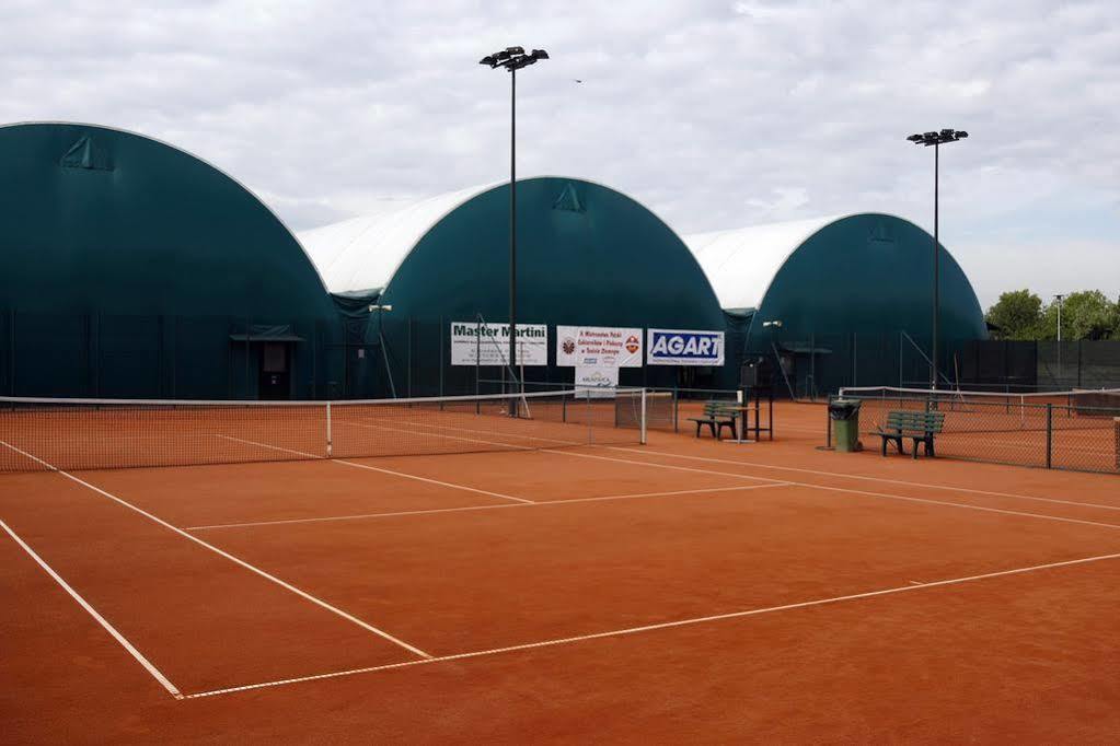 Hotel Restauracja Tenis Kortowo Poznań Exterior foto
